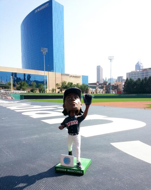 rowdiebear's tweet photo. RT this by 5 PM to enter to win a throwback @TheCUTCH22 bobblehead! @MiLB #MascotMania #VoteRowdie #BUCN http://t.co/6cJLnV1isQ