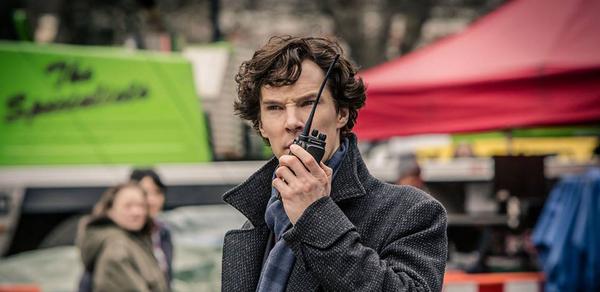 BBCOne's tweet image. #LouisAnswerYourPhone