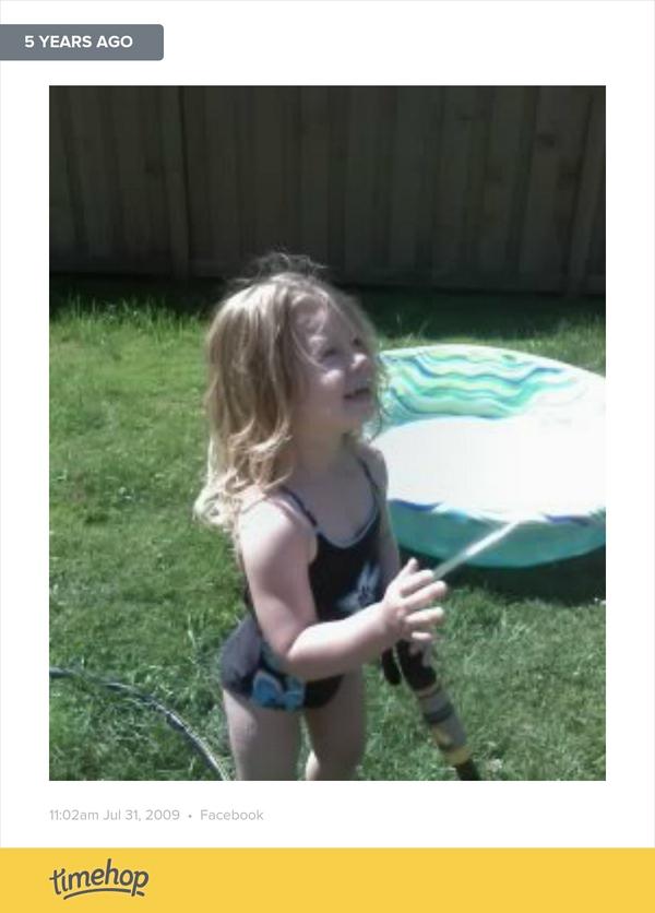 autismaa23's tweet photo. #tbt #myautisticangel 💙 http://t.co/rD978xaq8U http://t.co/0MmbWPsNsn