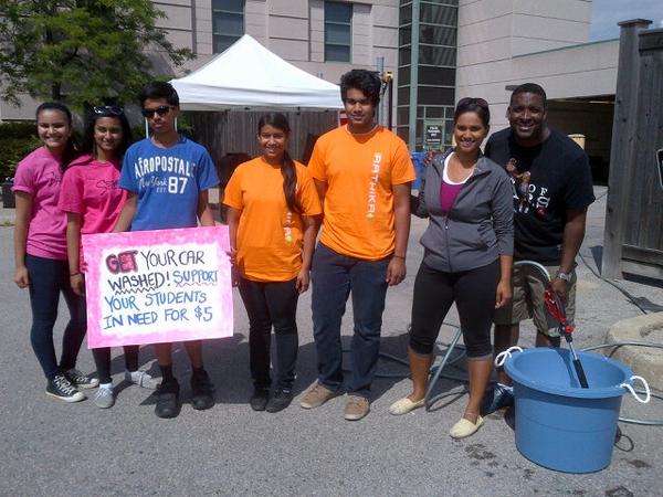 RathikaS's tweet photo. Charity #CarWash open for business now at @TPS42 parking lot (242 Milner) $5 @Sesheme @StepsAfterDark @G987FM http://t.co/Mru3O4XtBJ