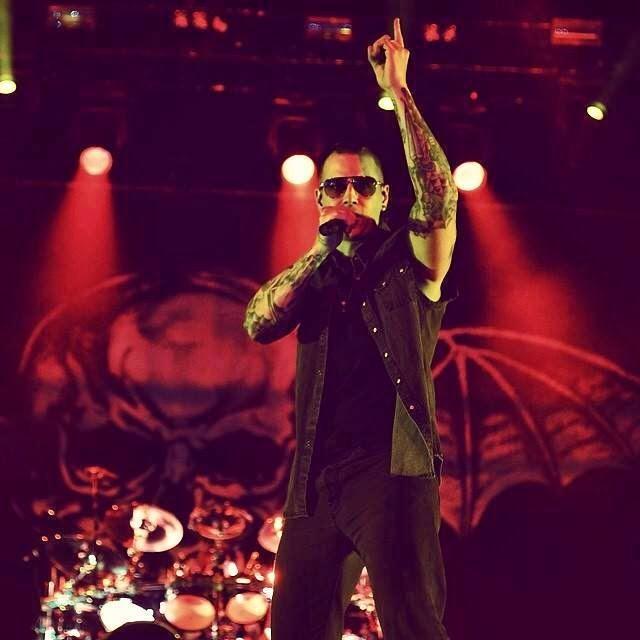 A very happy 33rd birthday going out to M Shadows! 