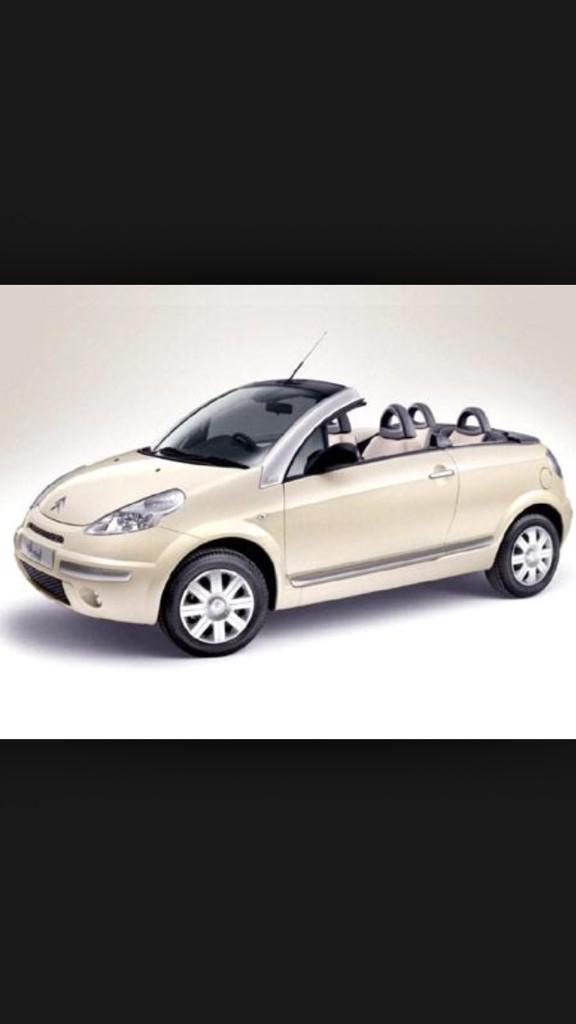 Sammy85xx's tweet image. That's not a Fiat 500 @heatworld it's a Citreon Cabriolet haha #wrongcar