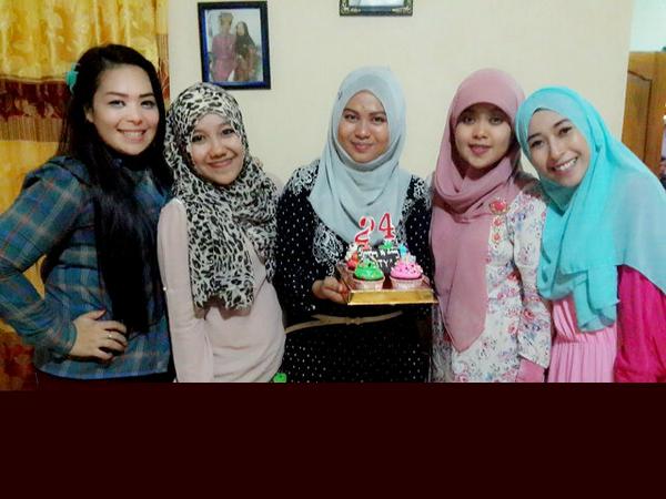 Demmi Putri Buchari tweet media