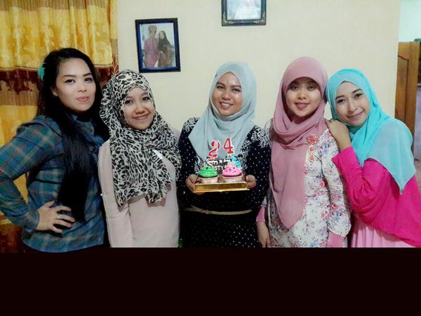 Demmi Putri Buchari tweet media