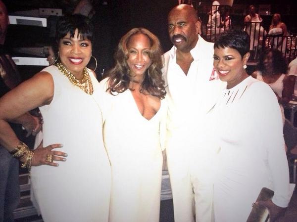 mygirlshirley's tweet photo. #throwbackthursday: #FreedomFriday Party @ #NeighborhoodAwards w/ #MarjorieHarvey @IAmSteveHarvey @traccijohnson ❤️🍓 http://t.co/Eq6Aw8Kk76