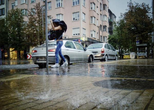 Така като гледам, изгревчетата и плажните панорами ще ги снимам през зимата...