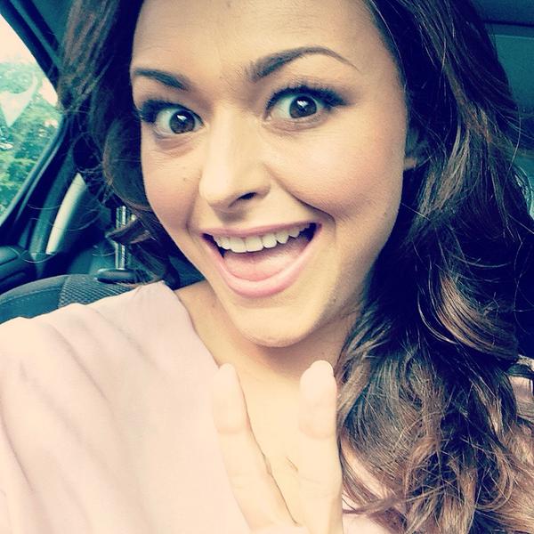 spin1038's tweet photo. #TRL's @beksmiller is on the way & ready to party on the #BigBargeBash
Let's do this ๐ http://t.co/qpKUxtSUXS