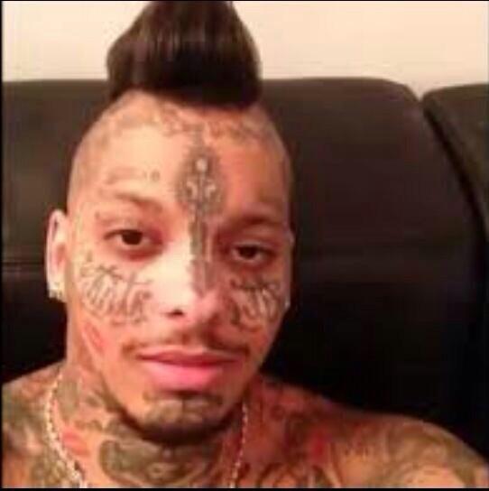 The0Carlier's tweet image. Voilà pourquoi swaggman met des lunettes h24 mdrrrr 😂 t moch gro