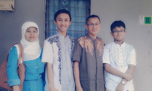 hari raya Idul Fitri with family's