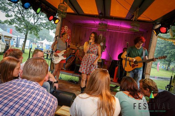 EdelWiseFest's tweet photo. Wat hebben we kunnen genieten van alle muzikale talenten!! @MusicByMills #muziek #talent #singer #songwriter http://t.co/WlvzC4PP8i