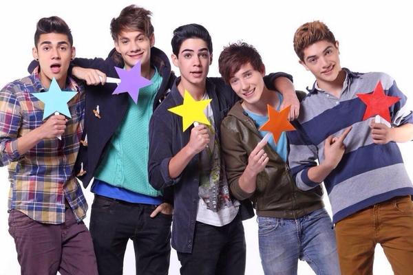 somosCD9Updates's tweet image. -@CD9PUERTORICO
Aqui este por siempre 💕💕 #Coder4Ever