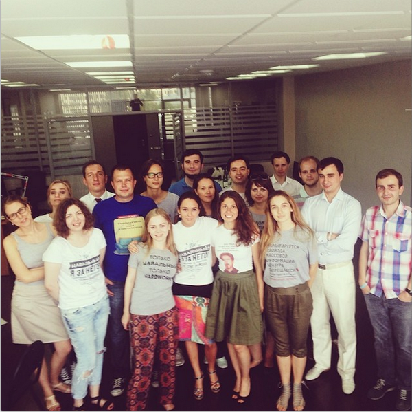 navalny's tweet photo. Такие все хорошие http://t.co/UeCQzkPwKK