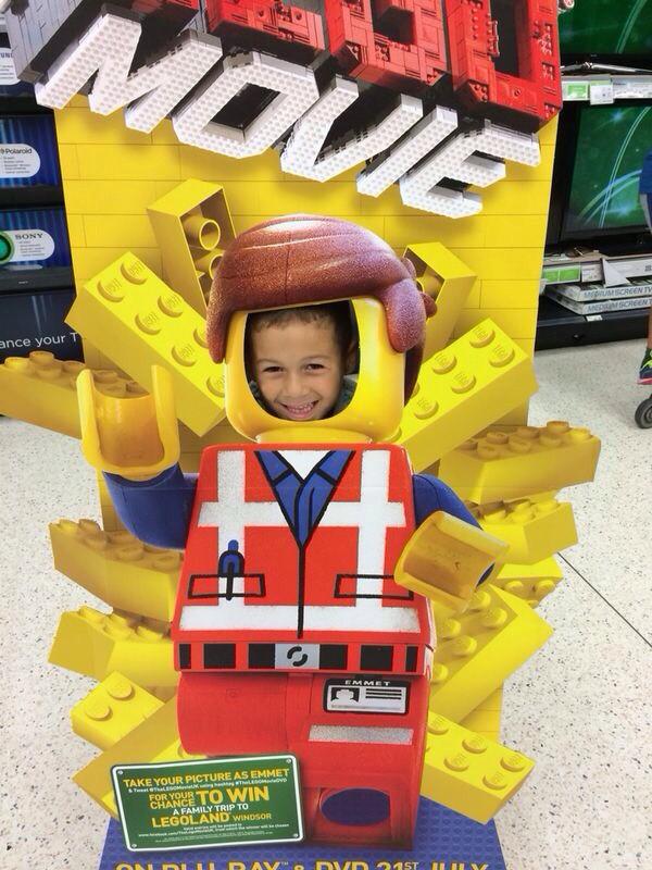 ArmyKarl's tweet photo. @TheLEGOMovieUK http://t.co/6JANy9cQVj