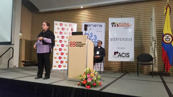 moodlemootco's tweet photo. "La motivación para los estudiantes es clave para el aprendizaje, los juegos permiten eso" @avacounibague #mootco14 http://t.co/jFQt0KzlWH