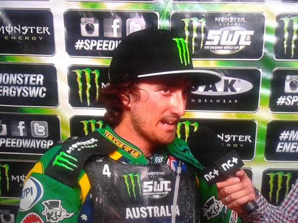 martynaclix's tweet photo. @Chris_Holder23 tired but happy, nice to see u back on track champ! #aussiepride #MonsterEnergySWC http://t.co/oayG0QrMX9
