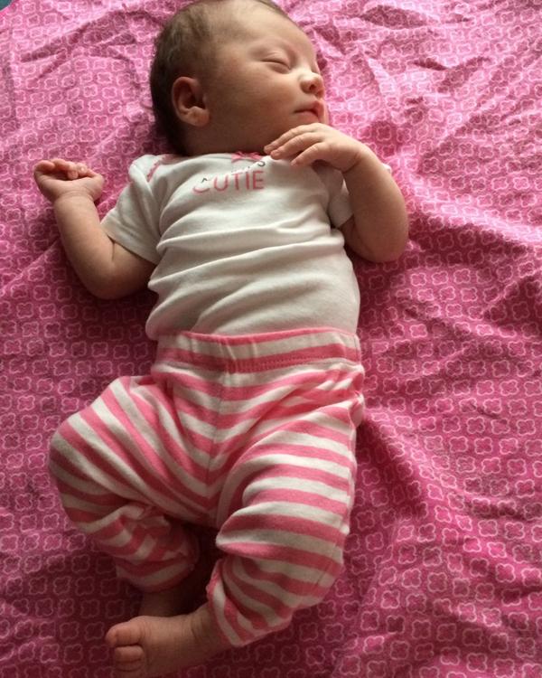 BrayleeRyan's tweet photo. Hi, I'm braylee and I'm cute. http://t.co/33MfQ4JEOl
