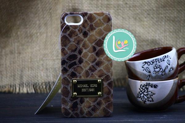 LARINSHOP's tweet photo. #pnu #ksu #كفر #ايفون #جوال #مايكل #كورس http://t.co/SvtOZ7bWqc