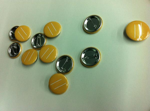 coderswitch's tweet image. Último día de clase: presentaciones a tope, hamburguesas y gracias a @myownthingss, chapas :)