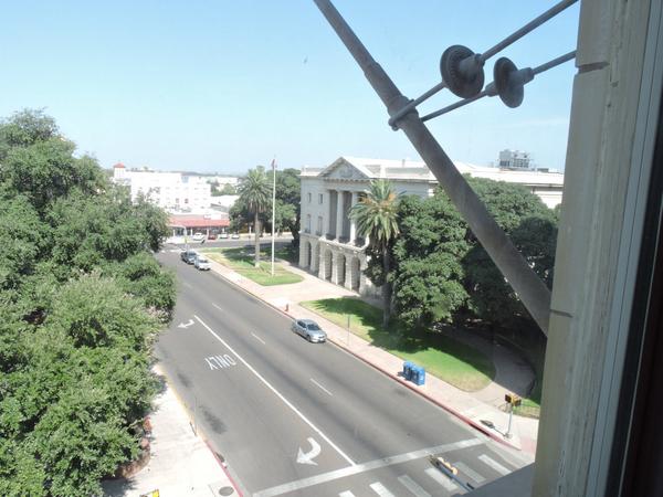 Laredo_Main_St's tweet photo. Visited @RialtoHotel1925 today...what a beautiful historic building with beautiful views!! Thank you for having us! http://t.co/o4Z1a0M4cA