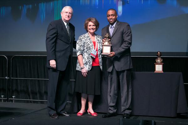 ALEC_states's tweet photo. Congrats @JonathanSmalI on receiving his award today! #ALEC41 @OCPAThink http://t.co/cPSzntZoBH