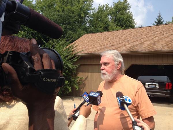 Nesitakwan's tweet photo. Neighbor of Tony DeFrances, who allegedly shot CEO of ArrowStream before killing himself, says he was a friendly man http://t.co/N9lPsV7TeN
