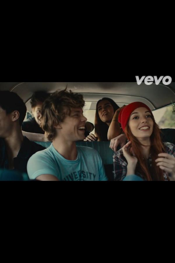irweeeny's tweet photo. #5SOSAMNESIAVIDEO http://t.co/VhvLljA9IH