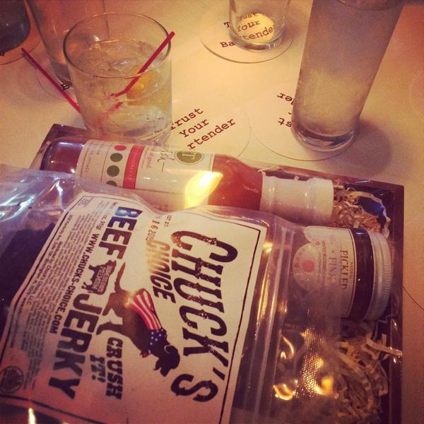 LauraLbento's tweet photo. Business;) #bamawise #collinsbar #weld #marketing #inspired @BamawiseCompany @BentoMarketing http://t.co/Ob9p9RRKV6