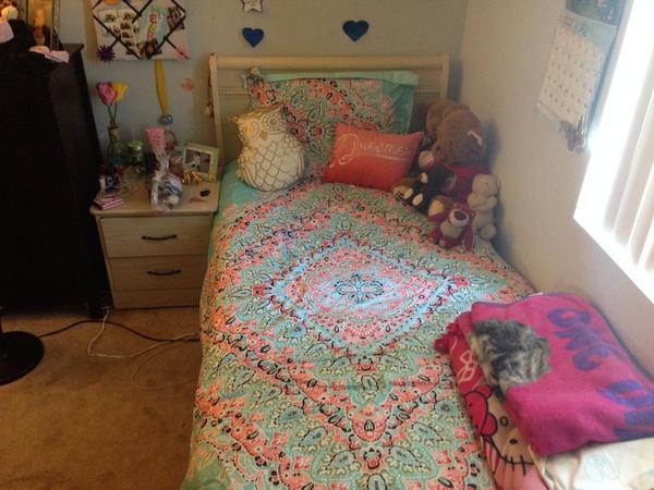 Motavator On Twitter Ahh I Love Her Bed Sheet