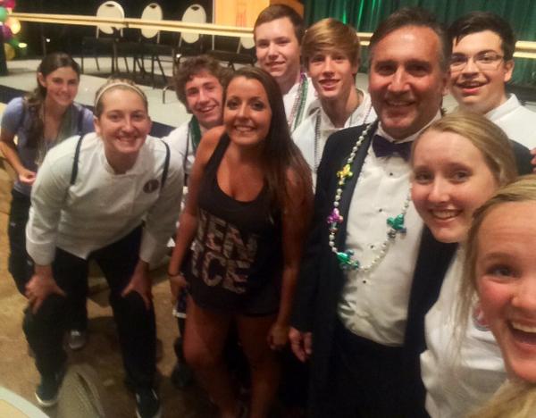 FultsHunter's tweet photo. Selfies with @wcsDirofSchools http://t.co/WoFeiX1Un6