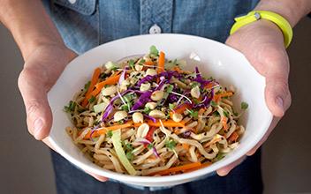 rosenthal's tweet image. Eating healthy just got easier. Ideas + data @munchery @PlateJoy @TheOrangeChefCo @HealthyOut news.jawbone.com/public/?q=prev…