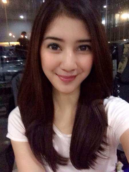 itsmeNadyaa's tweet photo. kak fita, ini rambut nya dimodelin apa ka? Bagus bgt! Aku jg mau potong kayak gitu.. :) @fitaanggriani http://t.co/MJiavixpBJ