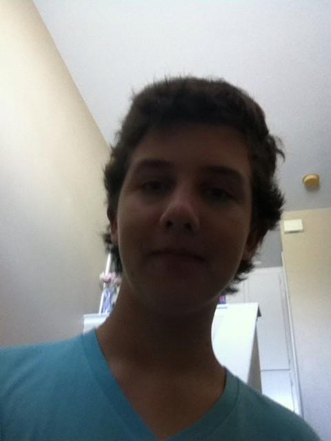 BarbeeConnor's tweet image. How's my hair