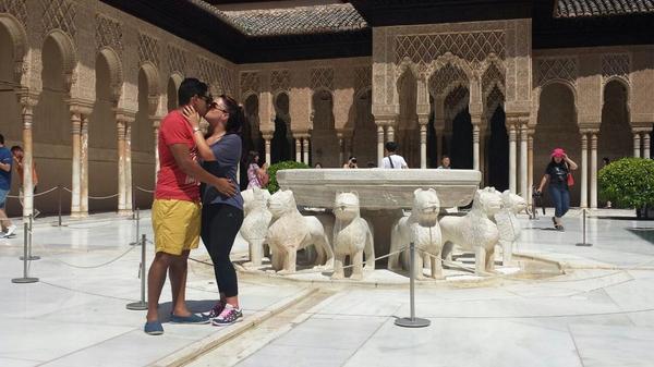 Andreamfdez7's tweet photo. Alhambra. Patio de los leones. http://t.co/NGMzMUDPhV