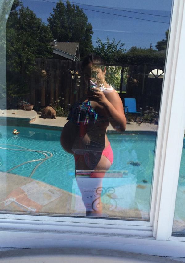 chelseagaribaay's tweet photo. My humps,my humps,my humps,check it out๐ถ ๐๐๐ #sorryguys #iposttoomuch #lovemybump ๐๐๐๐ถ http://t.co/RuJ6DoYjLt
