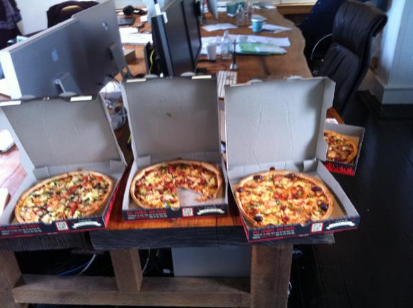 FumanNZ's tweet photo. Thanks @therockfm for lunch!! Some sweet @Hellpizza666 http://t.co/nMj63tlRzR