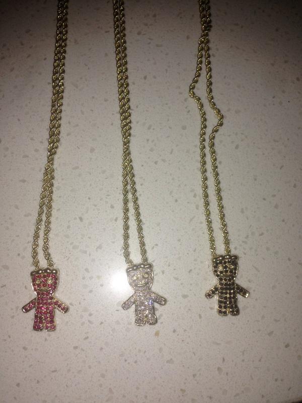 goldteethgod_'s tweet photo. Godshit http://t.co/NhCQEjpjYH