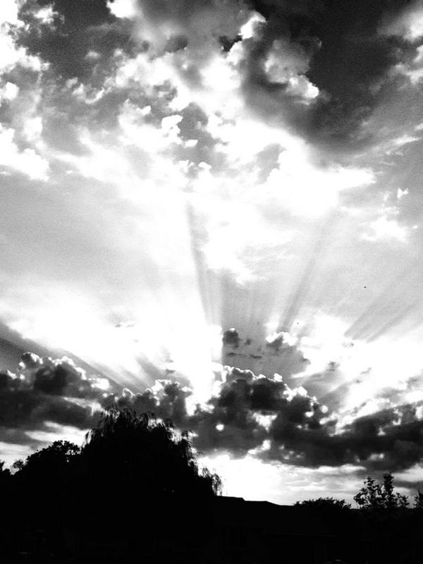 SuicideIsMyEnd's tweet photo. My days are as dark as my nights, but my nights are a bright as my days. http://t.co/XGr4VSU4EX