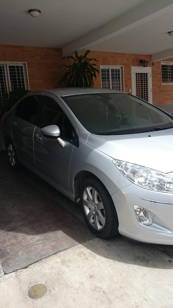 WILMERM31978136's tweet image. @clasifORIENTE @rapucha En venta peugeot 408 2012 25000 kms asegurado en excelentes condiciones 04144390821