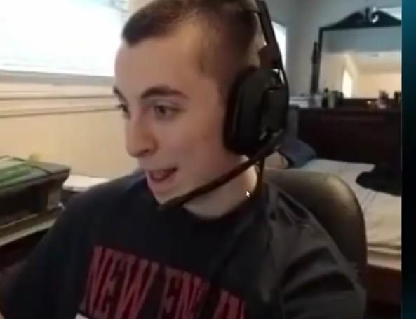 basedbret's tweet photo. My face when she sends the nudes http://t.co/0C7Y7r95zv