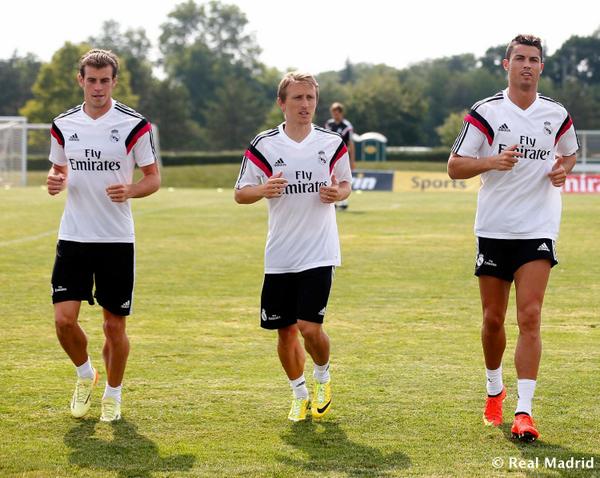 realmadrid's tweet photo. El Real Madrid completó la primera sesión en el Eastern Michigan University #RMTour2014 #HalaMadrid http://t.co/Sr0Aw1ySEi