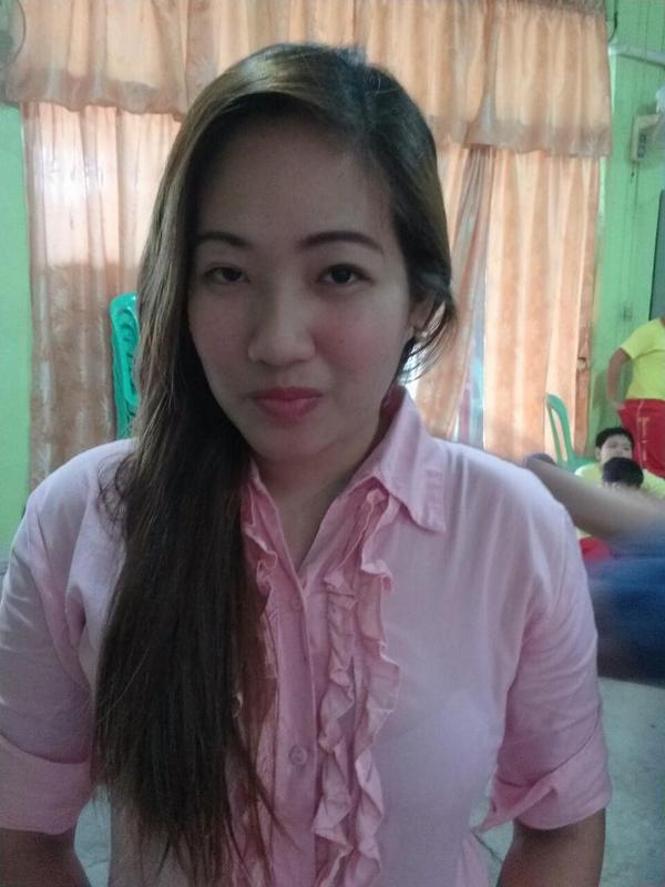 MerickAnn's tweet photo. First selfie for aug😊 http://t.co/uQr2y5aTLK