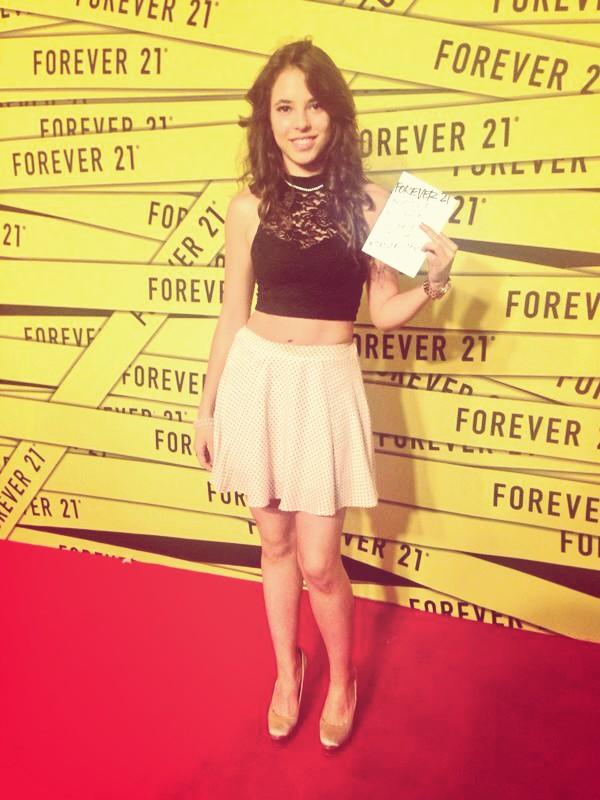arantzaruiz_'s tweet photo. #Forever21CENTRO ¿Ya fueron a Conocer la tienda? ❤️ @Forever21 http://t.co/o9rmWi6LpV