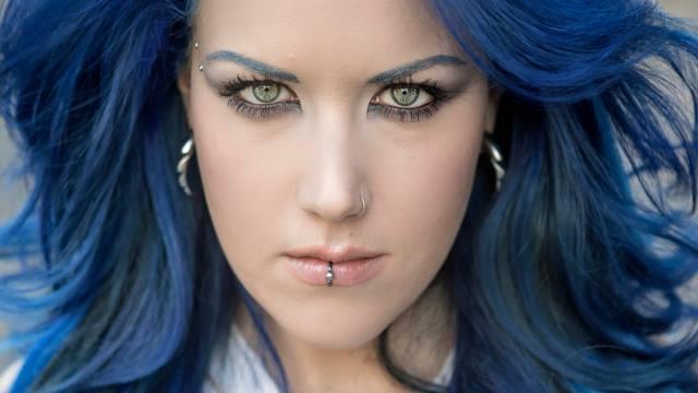 Hoy es cumpleaños de Alissa White-Gluz, actual vocalista de Arch Enemy. | Happy Birthday 