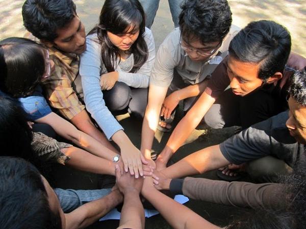 teadekalina's tweet photo. Kesempatan belajar bareng @SanggarCantrik, terbuka!
 
http://t.co/ApVKsUcIa4 http://t.co/PIdcHZRXe6