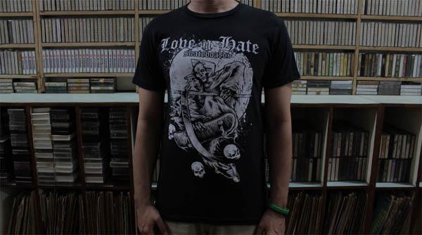 LNH Skateboards 
T-Shirts "Reaper Attack"
Available Size : M/L/XL/XXL
Come to our pit stop or order to 082182464840