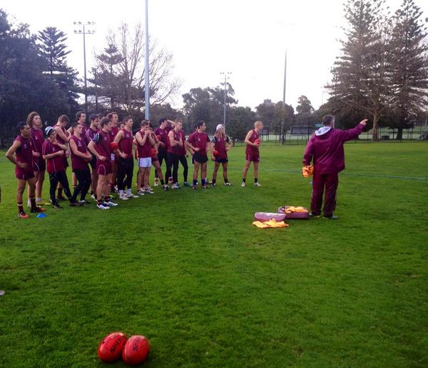 barrettjim's tweet photo. Fletchy giving the @QldU18s some gold in the last training before their final game tomorrow vs Geelong Falcons @AFLQ http://t.co/D1ss24zq0R