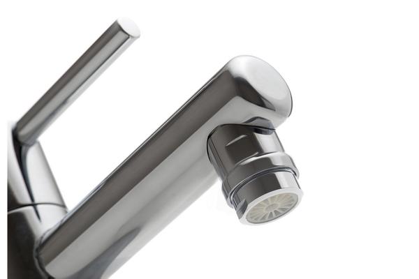 Heet waterstop voorkomt verbranding bij douche en nu ook op de wastafel.
100% veiligheid gegarandeerd.