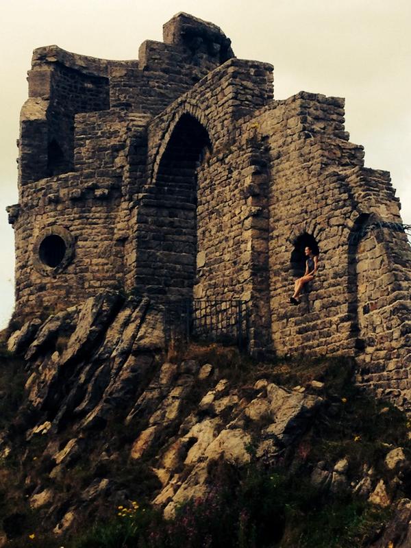 megan_schutt's tweet image. Lovely evening at Mow Cop yesterday 👌 amazing view! 🌿 #queenofthemountain #steepclimb #englerrrndd