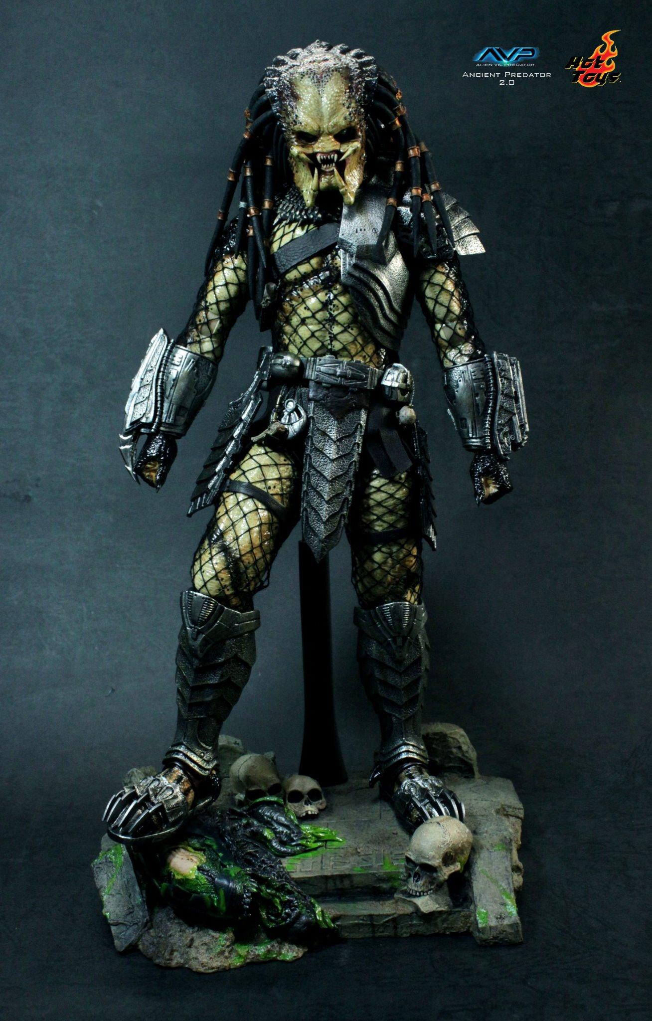 hot toys ancient predator 2.0