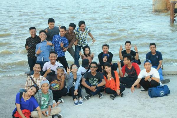 KUBU_SKAnKING's tweet photo. Wid' sedulur @IdCHARACTER Tungkal SKA Generation @telokbiawak @idristapai :* http://t.co/HNZbkkl99P